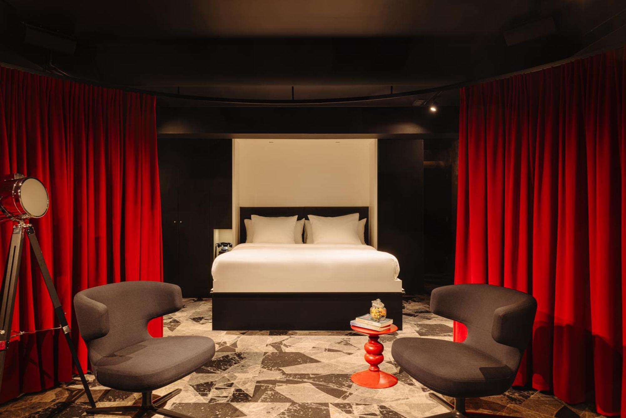 Savoy Hotel Ротердам Екстериор снимка